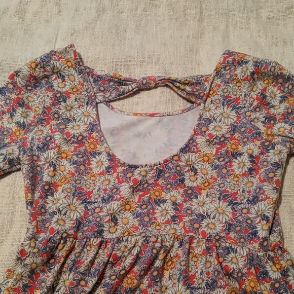 Flower Dress - Picture 3 of 3